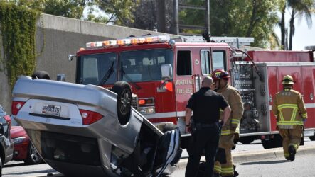 ¿DEBERÍA CONTRATAR A UN ABOGADO DESPUÉS DE UN ACCIDENTE AUTOMOVILÍSTICO?